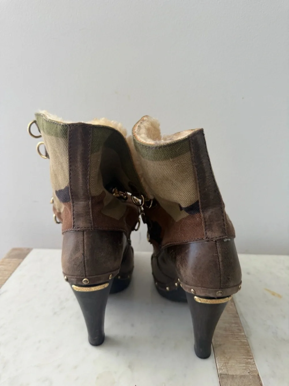 Marc Jacobs Brown Shearling-Lined Heeled Ankle Boots - missing laces